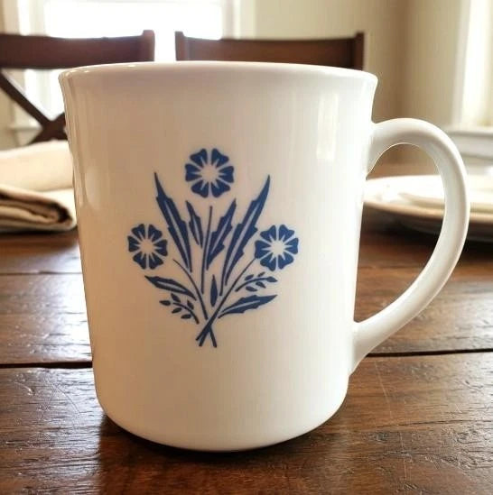 ❄️ 2 CORELLE Corningware 1970's BLUE CORNFLOWER 4" MUGS Straight Sided Pyroceram